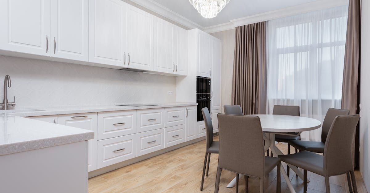 What is the 10 10 10 rule for decluttering?